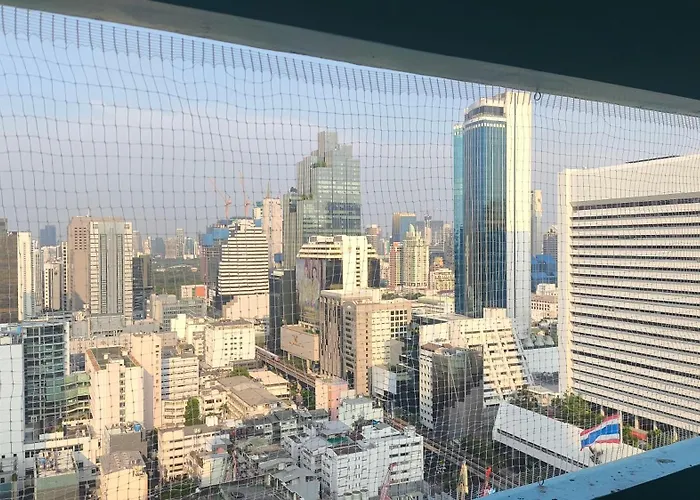 Silom 40 Sqm With 2 Queen Beds For 4 Persons Апартаменты Бангкок